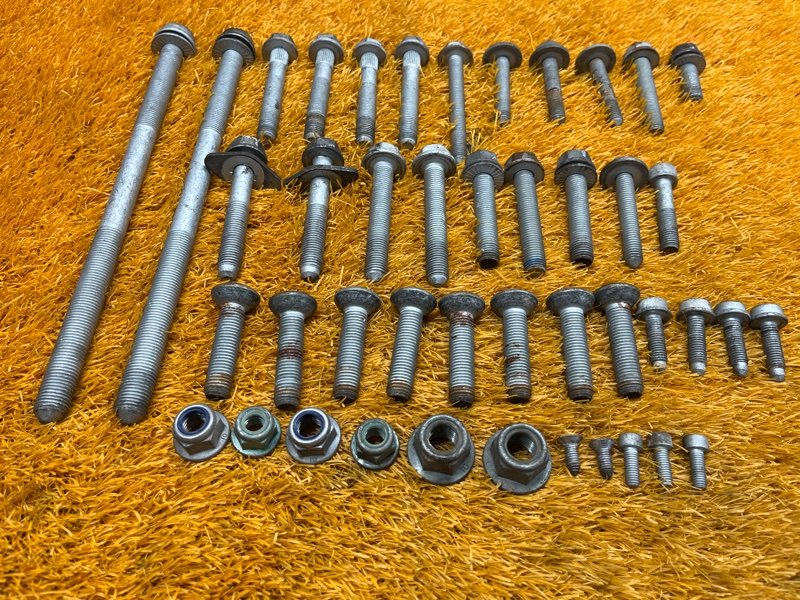 Болты и гайки задней подвески, 800 рублей, Красноярск
