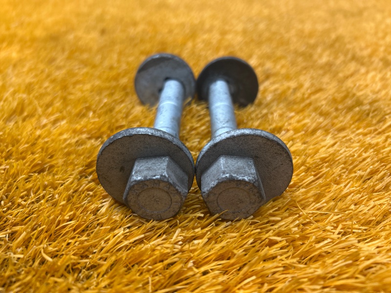 Болт развальный, 1000 рублей, Красноярск