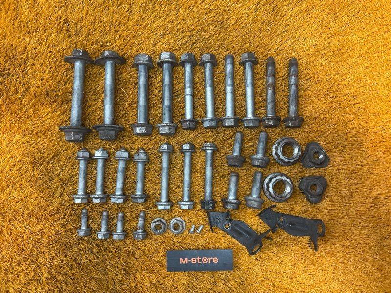 Болты и гайки задней подвески, 900 рублей, Красноярск