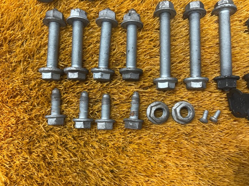 Болты и гайки задней подвески, 900 рублей, Красноярск