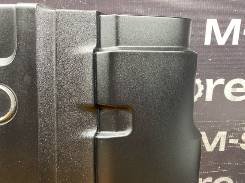 крышка двигателя, 2000 рублей, Красноярск