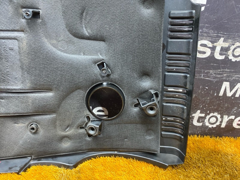 крышка двигателя, 2000 рублей, Красноярск