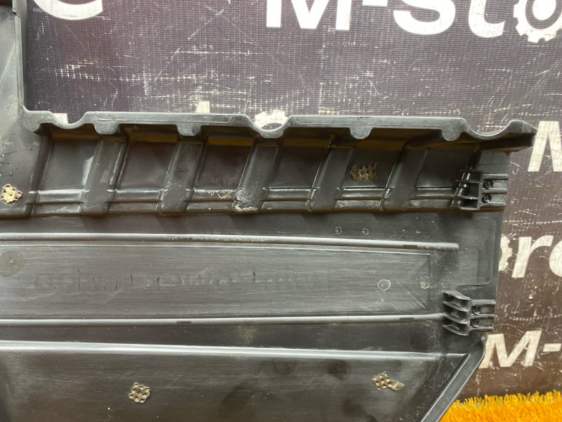 крышка двигателя, 2000 рублей, Красноярск