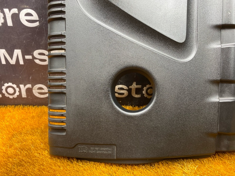 крышка двигателя, 2000 рублей, Красноярск