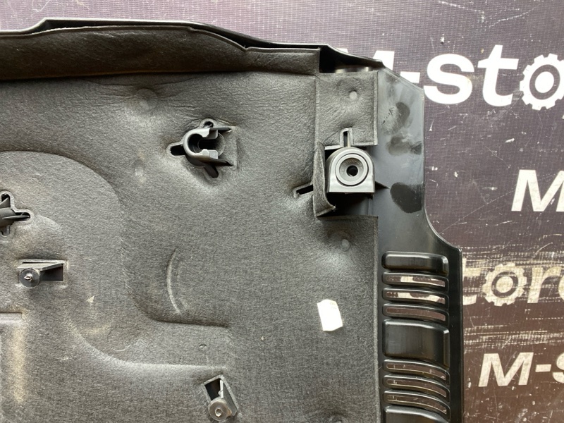 крышка двигателя, 2000 рублей, Красноярск