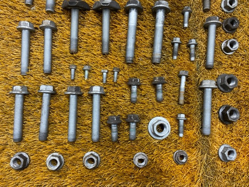 Болты и гайки задней подвески, 900 рублей, Красноярск