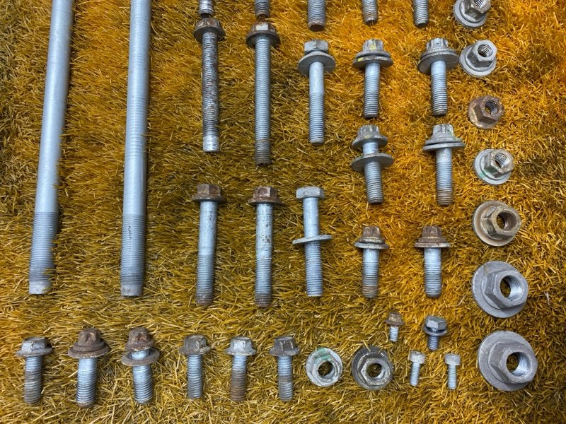 Болты и гайки задней подвески, 1000 рублей, Красноярск