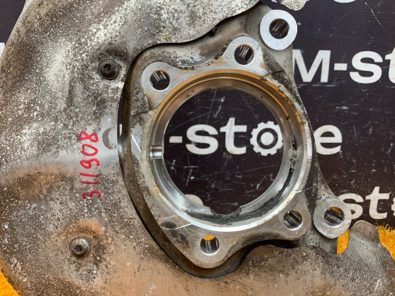 кулак поворотный, 17000 рублей, Красноярск