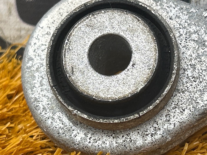 Рычаг подвески верхний, 500 рублей, Красноярск