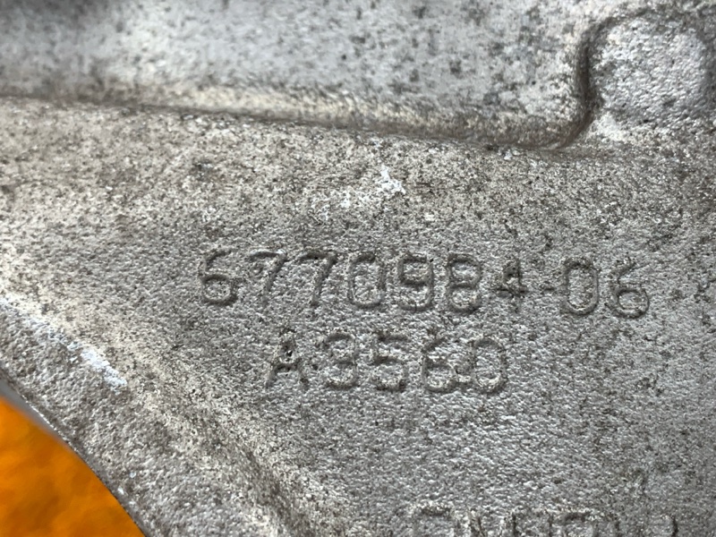 кулак поворотный, 1000 рублей, Красноярск