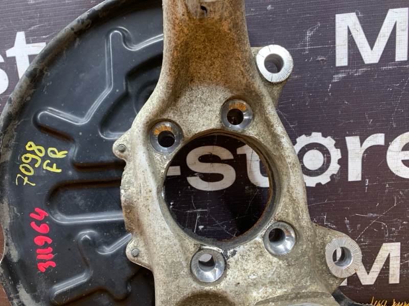 кулак поворотный, 15000 рублей, Красноярск