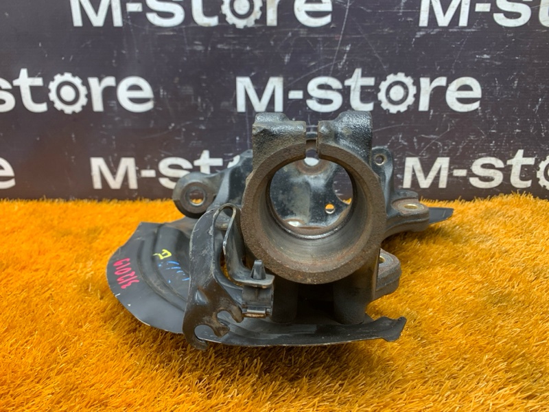 кулак поворотный, 2000 рублей, Красноярск