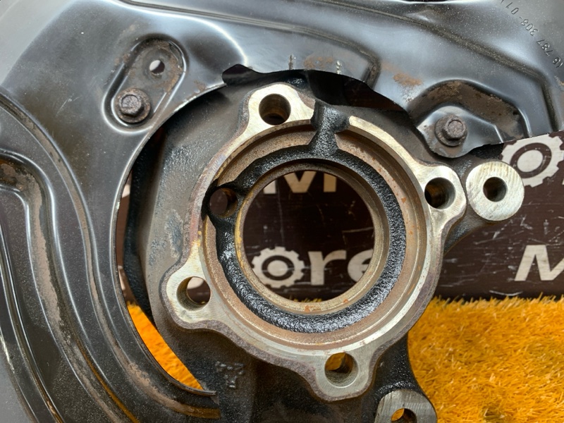 кулак поворотный, 2000 рублей, Красноярск