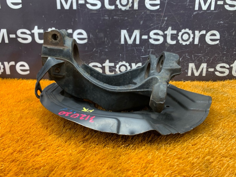 кулак поворотный, 2000 рублей, Красноярск