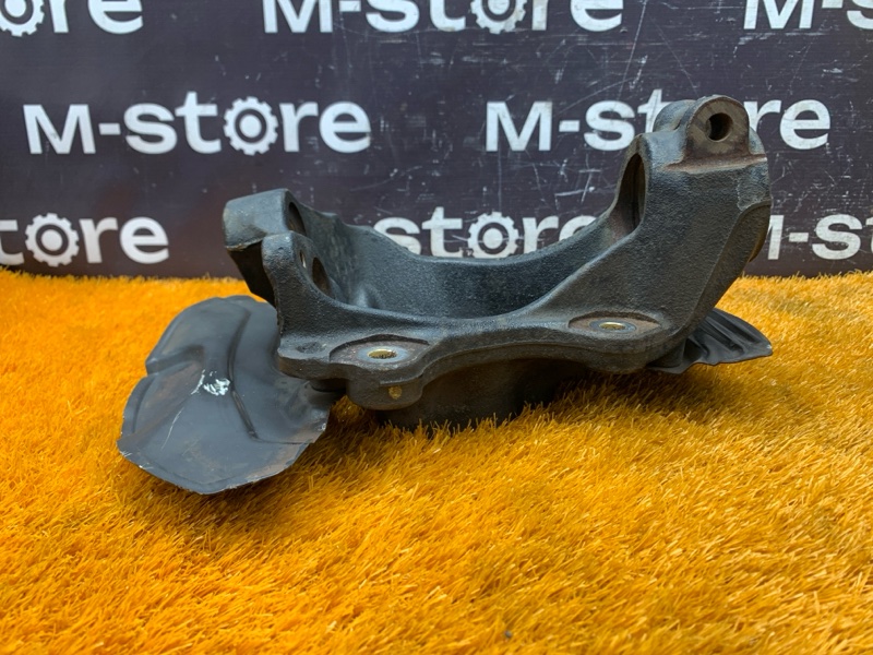 кулак поворотный, 2000 рублей, Красноярск