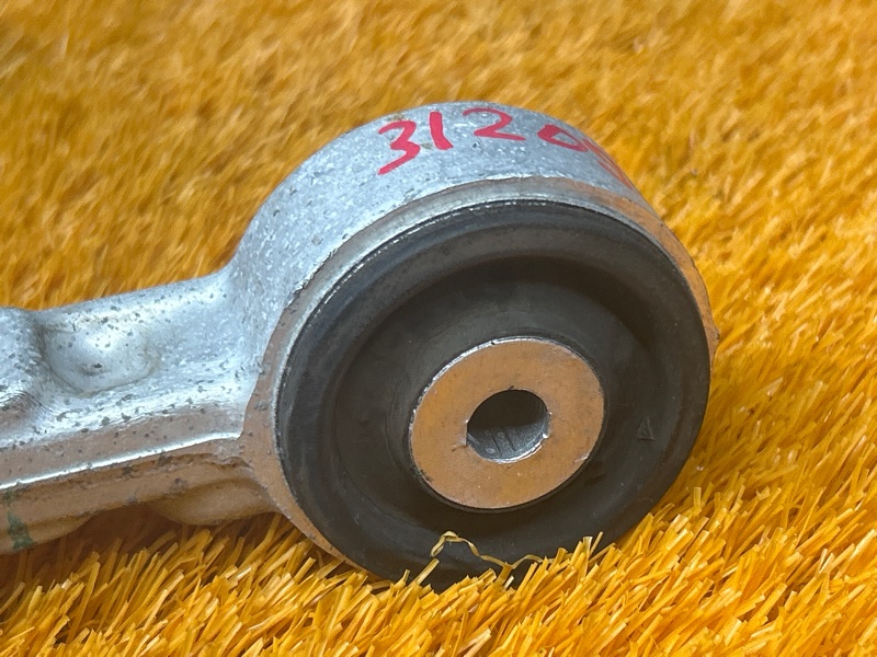 Рычаг подвески верхний, 5500 рублей, Красноярск