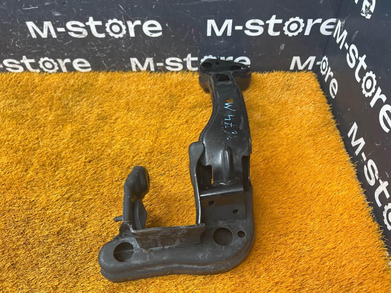 Кронштейн КПП, 500 рублей, Красноярск