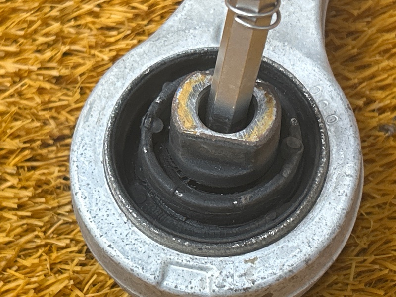 Рычаг подвески нижний, 1300 рублей, Красноярск