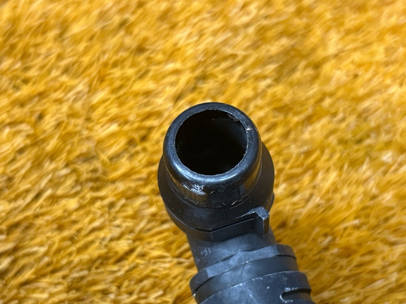 Патрубок системы охлаждения, 2000 рублей, Красноярск