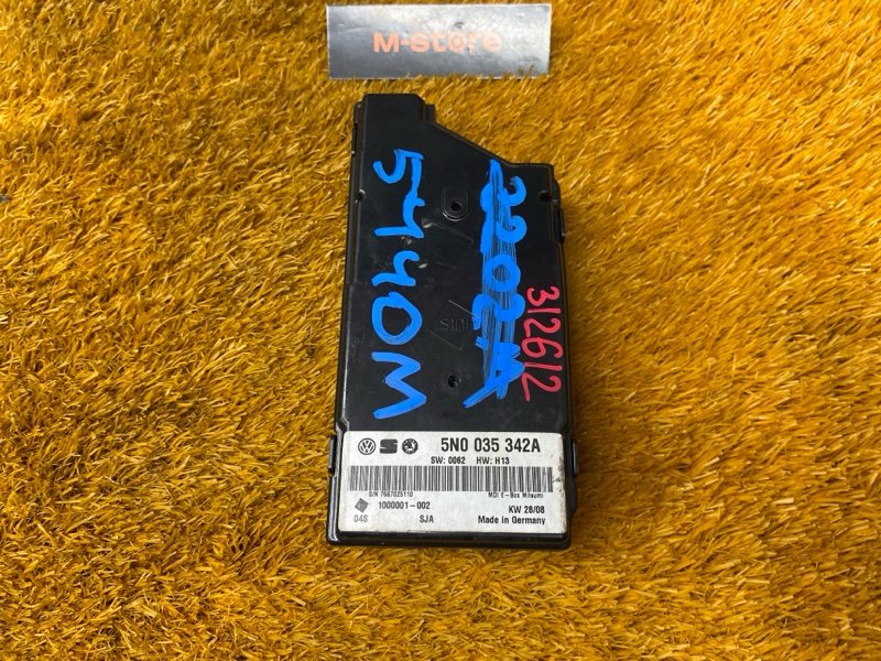 Блок управления мультимедиа, 2000 рублей, Красноярск