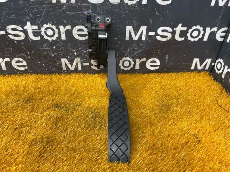 педаль газа, 500 рублей, Красноярск