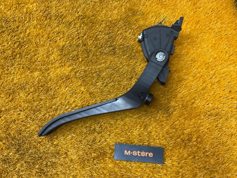 педаль газа, 500 рублей, Красноярск