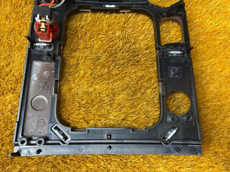 Накладка центральной консоли, 1000 рублей, Красноярск