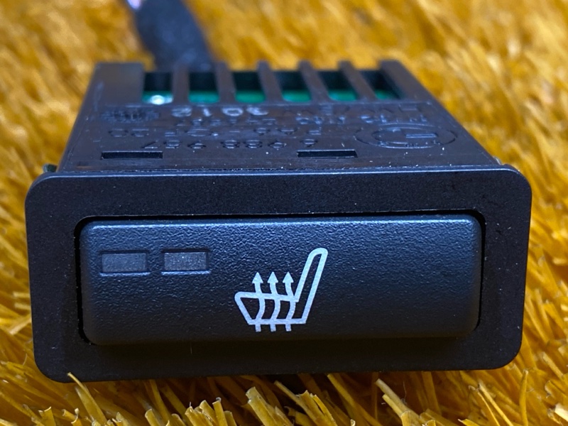 Кнопка подогрева сидений, 1350 рублей, Красноярск