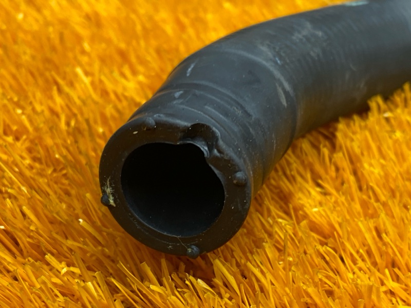 Патрубок системы охлаждения, 500 рублей, Красноярск