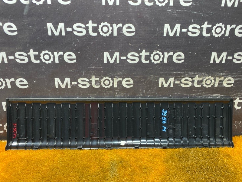 Накладка двери багажника, 3000 рублей, Красноярск