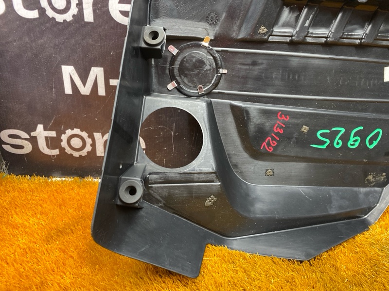 крышка двигателя, 2000 рублей, Красноярск