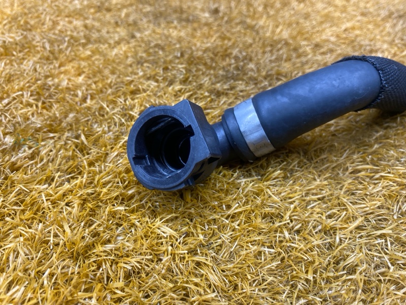 Патрубок системы охлаждения, 1000 рублей, Красноярск