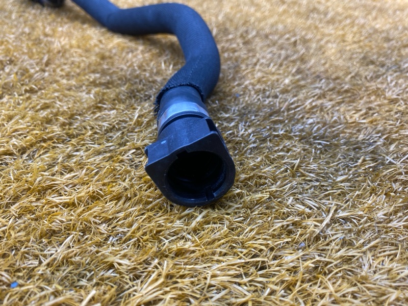 Патрубок системы охлаждения, 1000 рублей, Красноярск