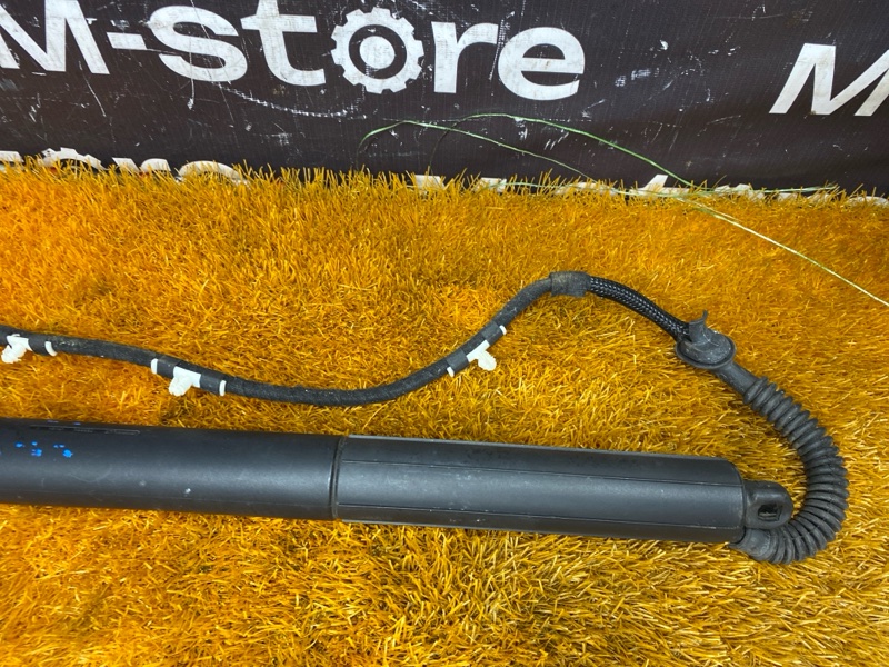 амортизатор багажника, 12000 рублей, Красноярск