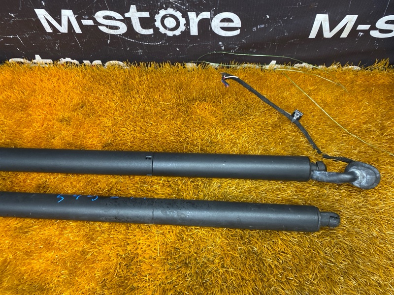 амортизатор багажника, 13500 рублей, Красноярск