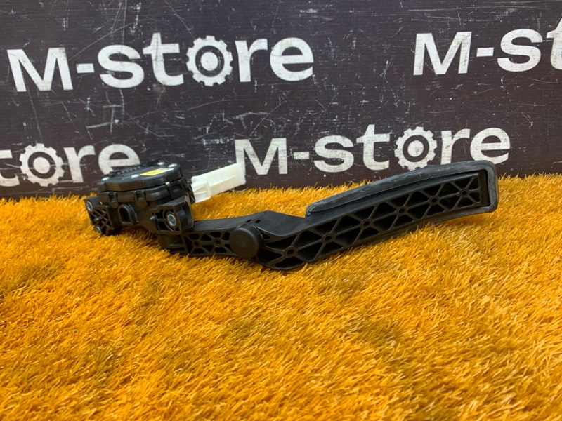 педаль газа, 500 рублей, Красноярск