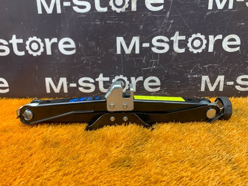 домкрат, 2500 рублей, Красноярск