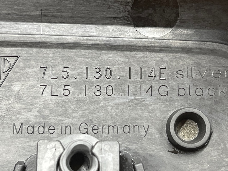 крышка двигателя, 1000 рублей, Красноярск