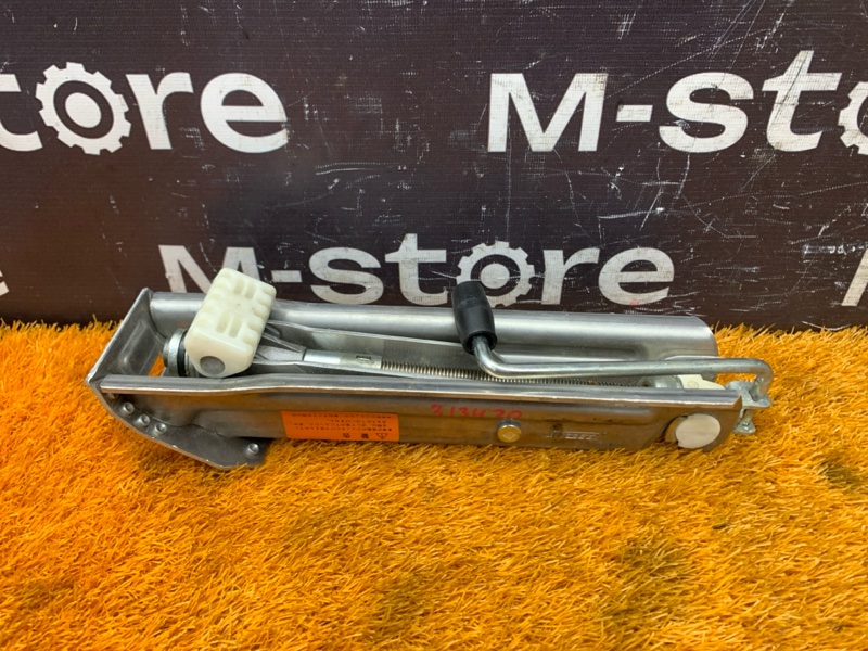 домкрат, 2500 рублей, Красноярск