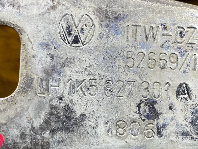 петля багажника, 1000 рублей, Красноярск