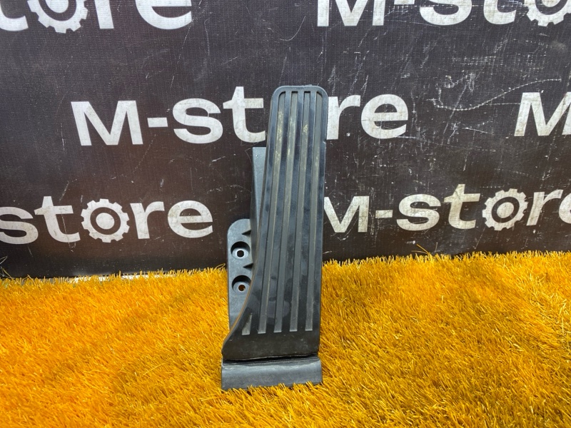 педаль газа, 1000 рублей, Красноярск