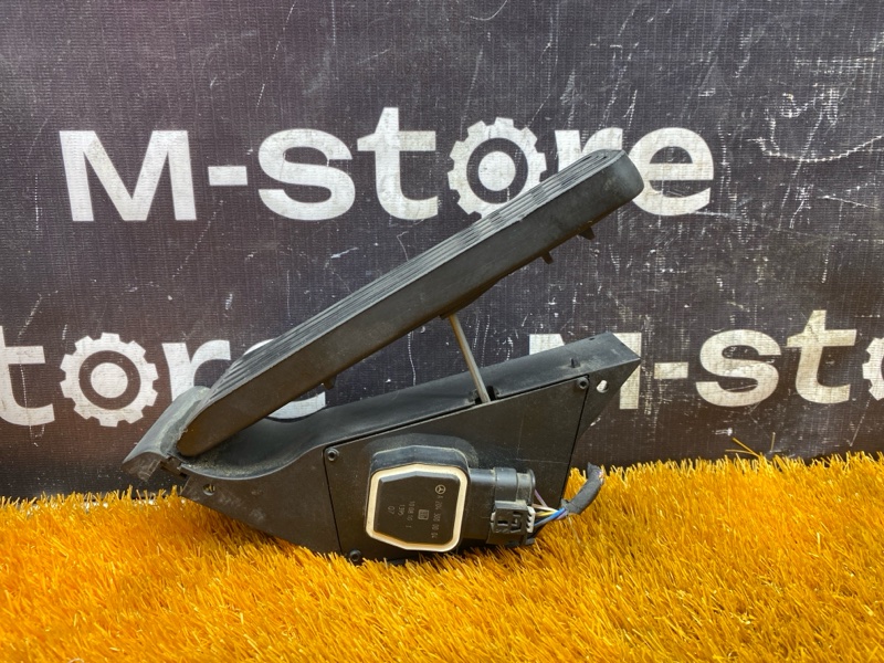 педаль газа, 1000 рублей, Красноярск