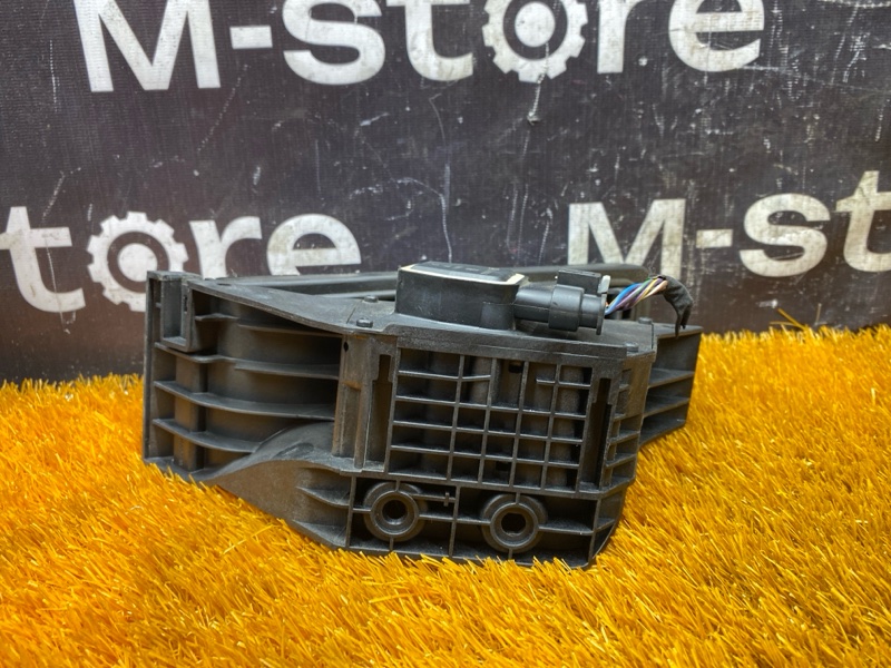 педаль газа, 1000 рублей, Красноярск