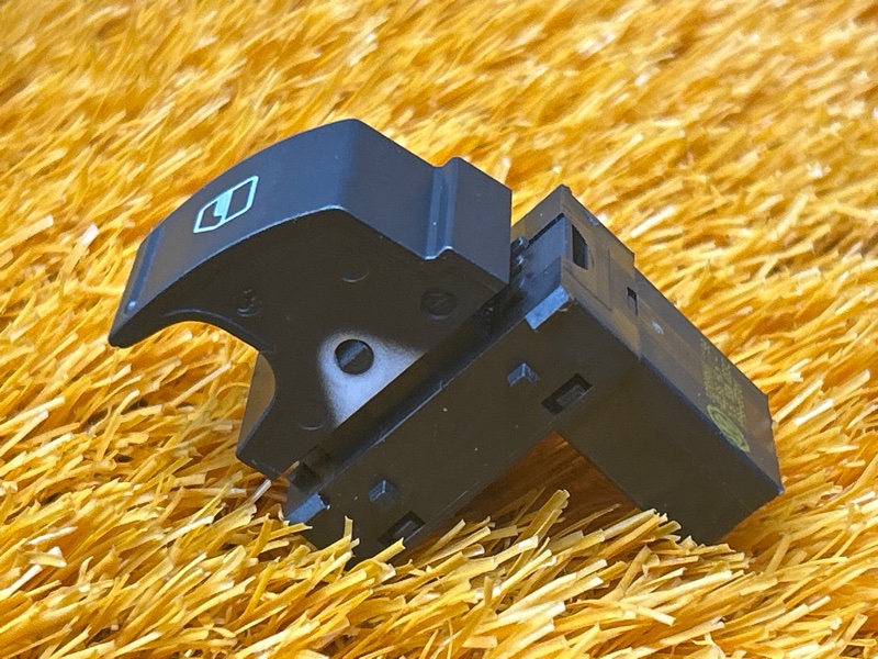 кнопка стеклоподъемника, 300 рублей, Красноярск