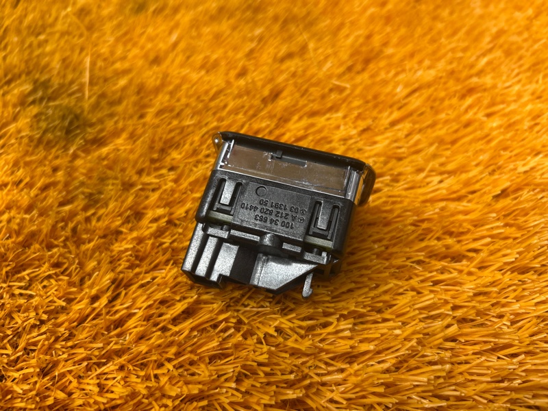 Кнопка открывания багажника, 350 рублей, Красноярск