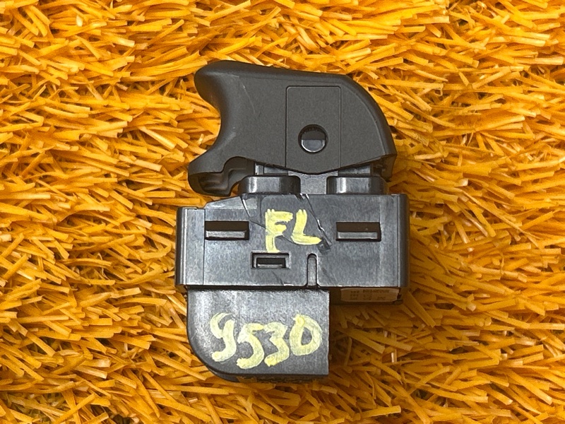 кнопка стеклоподъемника, 500 рублей, Красноярск