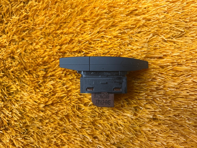 Кнопка центрального замка, 1000 рублей, Красноярск