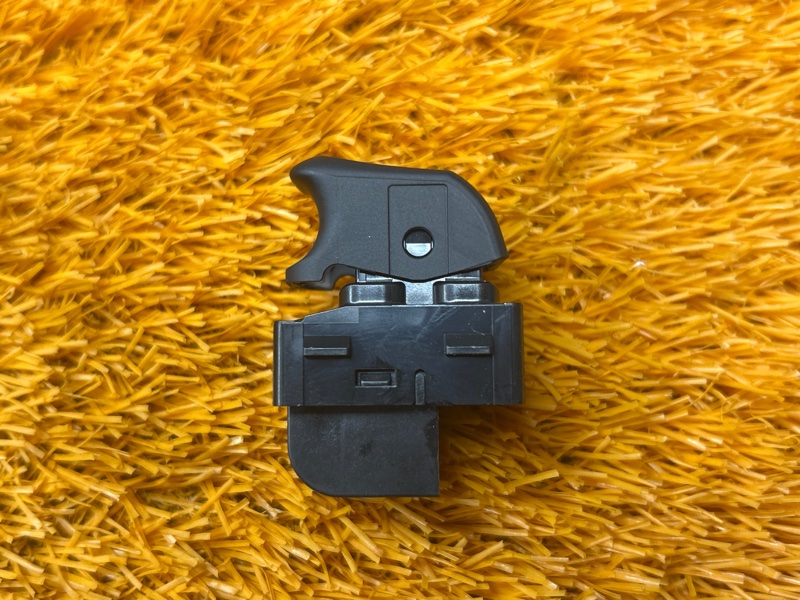 кнопка стеклоподъемника, 500 рублей, Красноярск