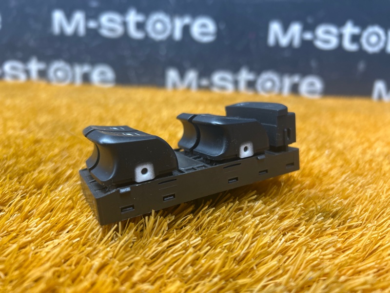 Блок управления стеклоподъемниками, 2000 рублей, Красноярск