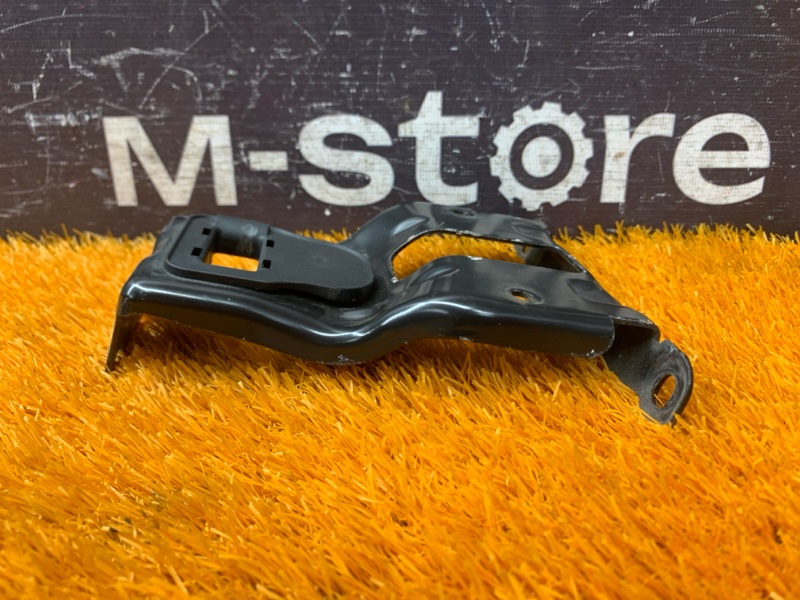 Кронштейн замка капота, 500 рублей, Красноярск